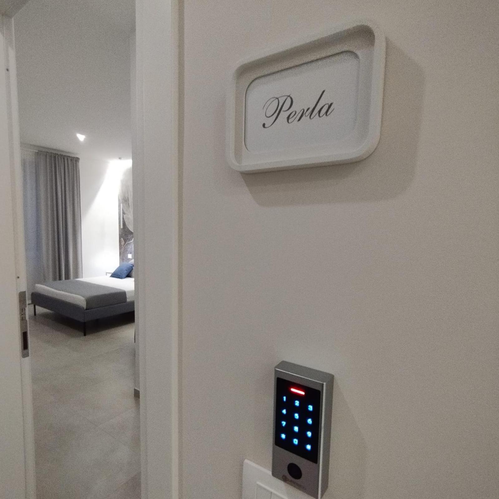 Agatha Modern Elegant Rooms SantʼAgata di Militello Εξωτερικό φωτογραφία